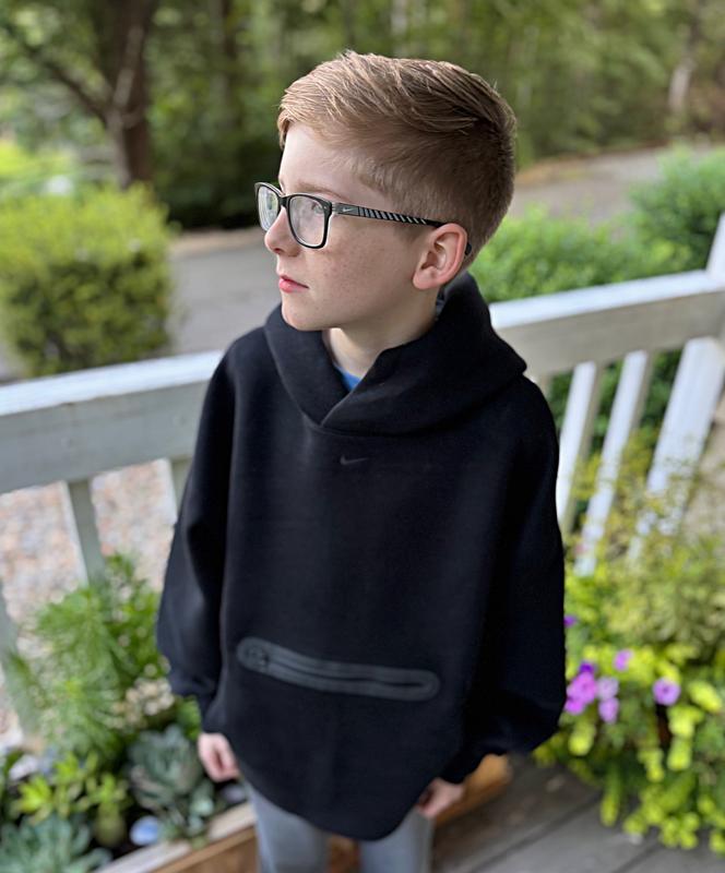 Customer photo for "Oversized Nike Hoodie Designed for Comfort!"
