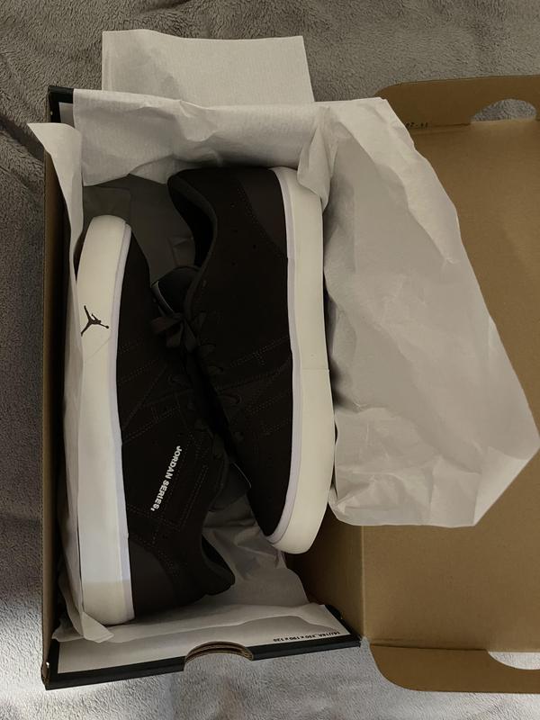 Customer photo for "Amazing looking and super comfortable pair of casual sneakers."