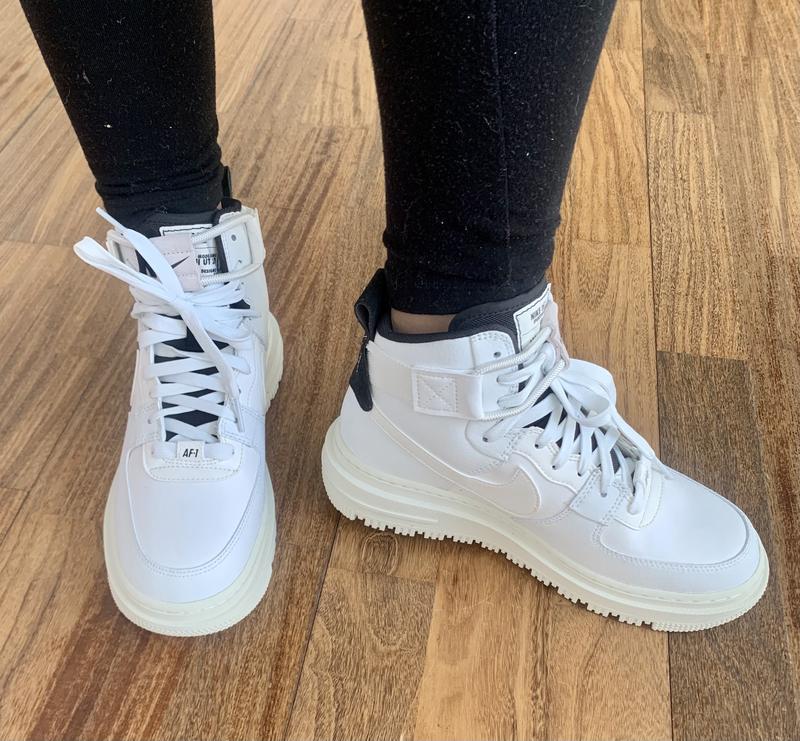Customer photo for "So cute but hard to put on"