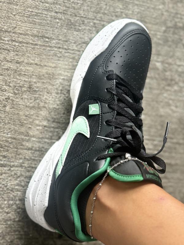 Review Thumbnail Image 0 235090051