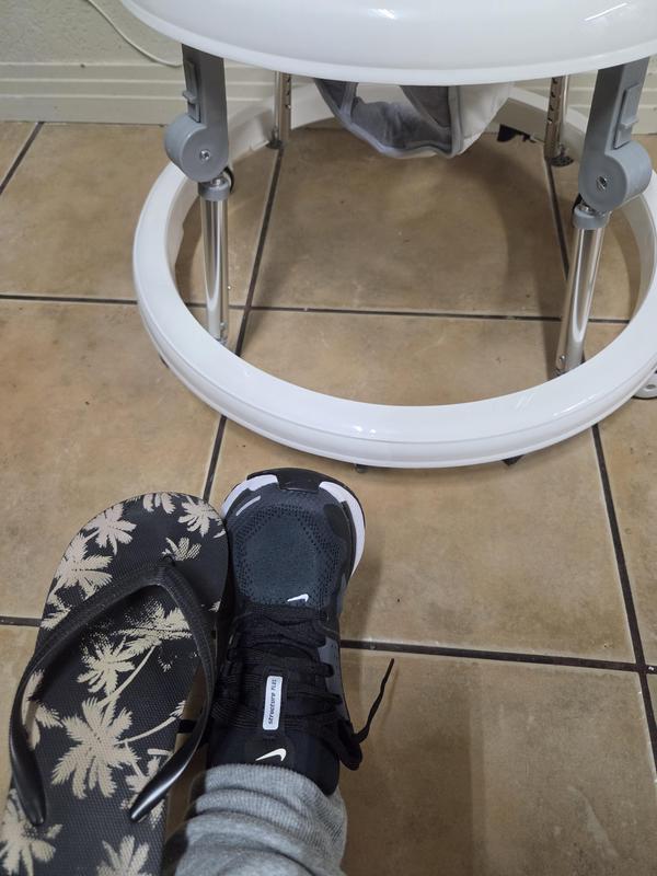 Customer photo for "Great foot support, but color is off"