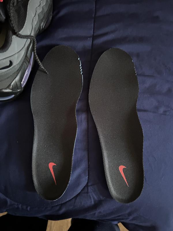 Customer photo for "My shoes came with both left insoles"