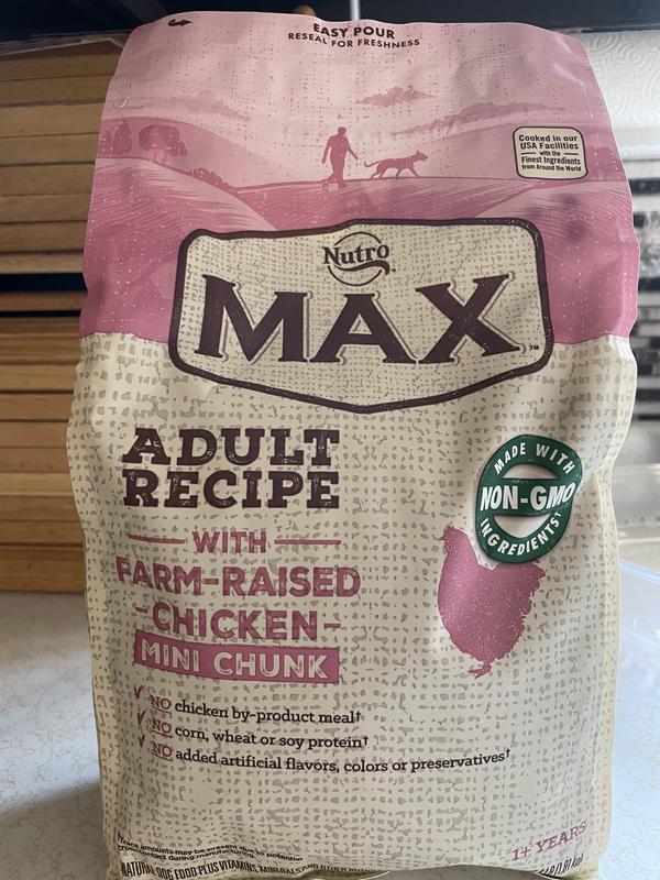 Nutro max 2024 chicken mini chunk