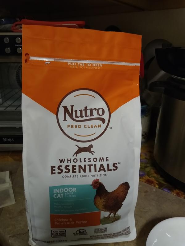 NUTRO Wholesome Essentials Indoor Adult Cat Food - Chicken & Brown Rice Recipe 6.35kg Bag