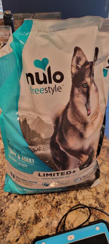 FreeStyle High Protein Kibble Limited Salmon Recipe Nulo