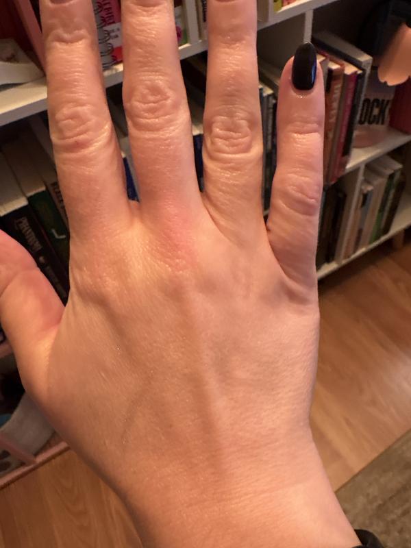 Can you even see the swatch? Lol