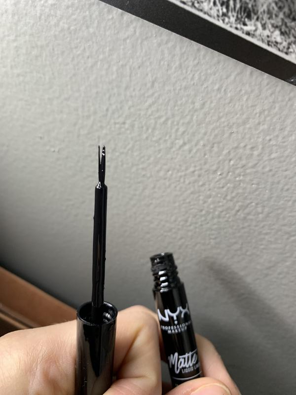 i try to twirl it to make it a point but it kinda just stays like this.