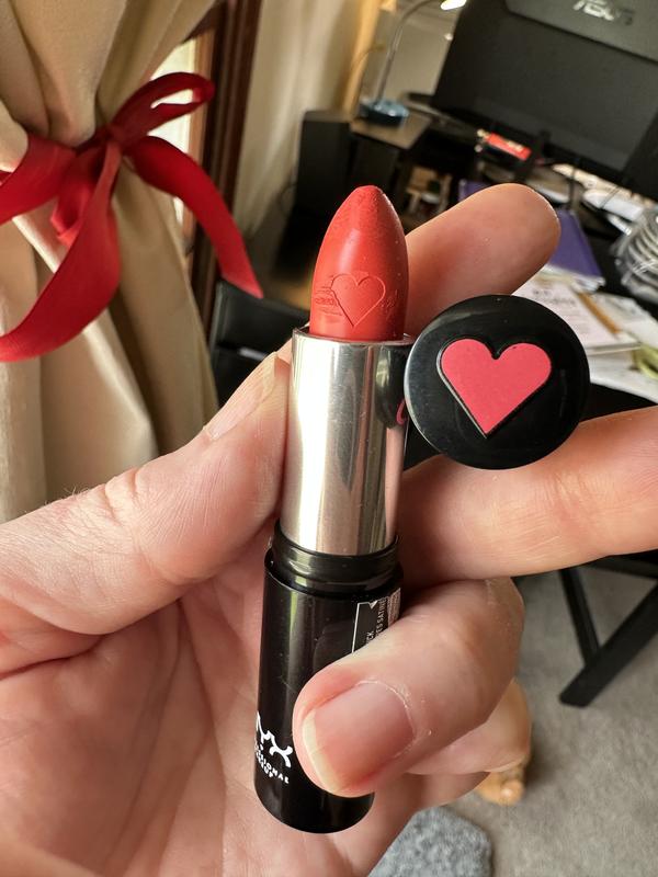 Shout Loud Satin Lipstick