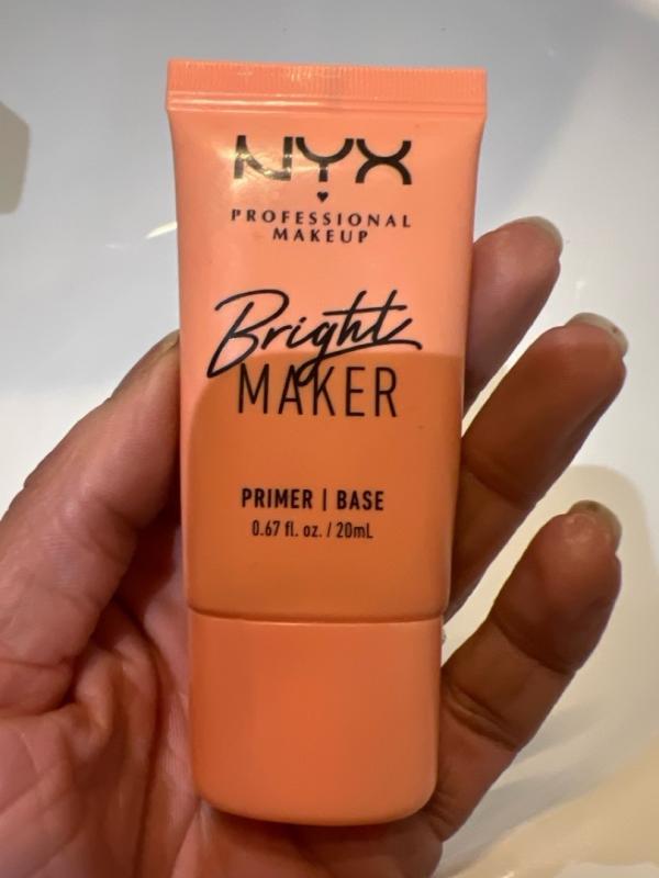 Customer carousel item 6.