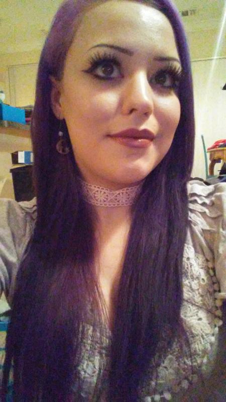 Finish of the powder when used lightly (doesn't take away all of the glow, which I love!)