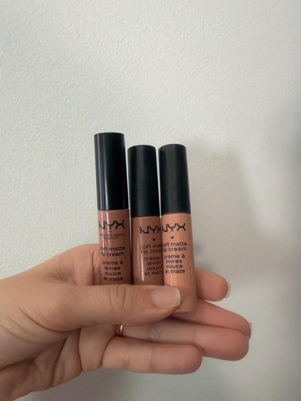 Customer carousel item 1.