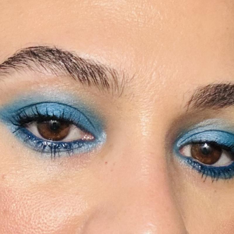 Customer carousel item 1.