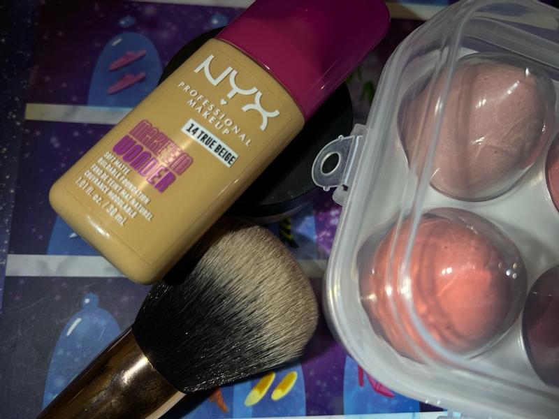 Customer carousel item 8.