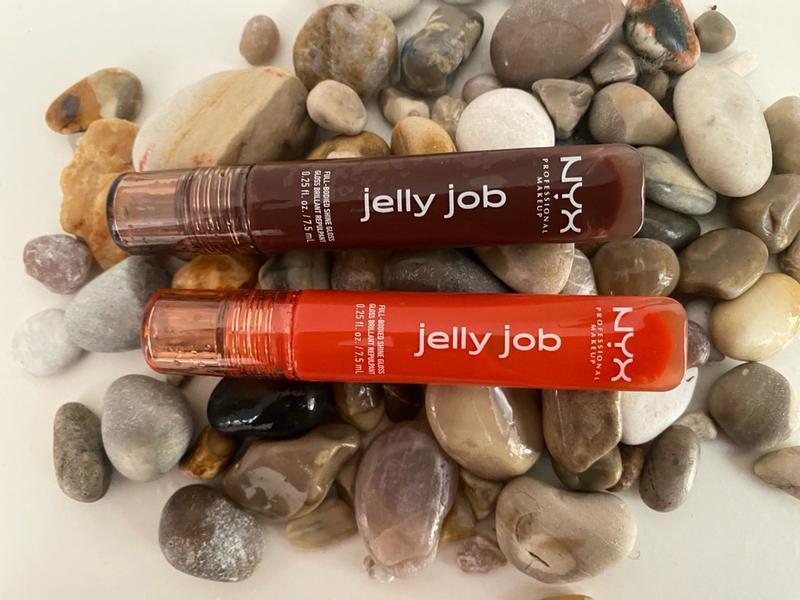 Customer carousel item 6.