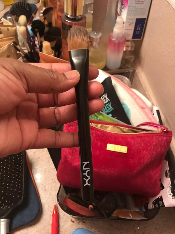 Nyx Foundation Brush