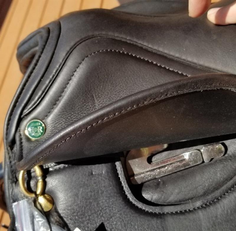 Bulky/padded stirrup bar flap