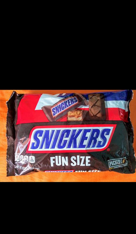 Snickers Chocolate Bars Glow In The Dark Fun Size Halloween Candy Trick or  Treat Packs, 9.59oz - Pick 'n Save