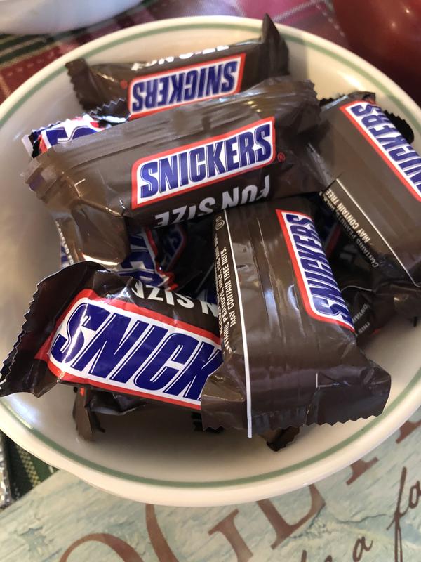 SNICKERS Fun Size Halloween Chocolate Bars, 20.77 oz Bulk Candy Bag, Chocolate