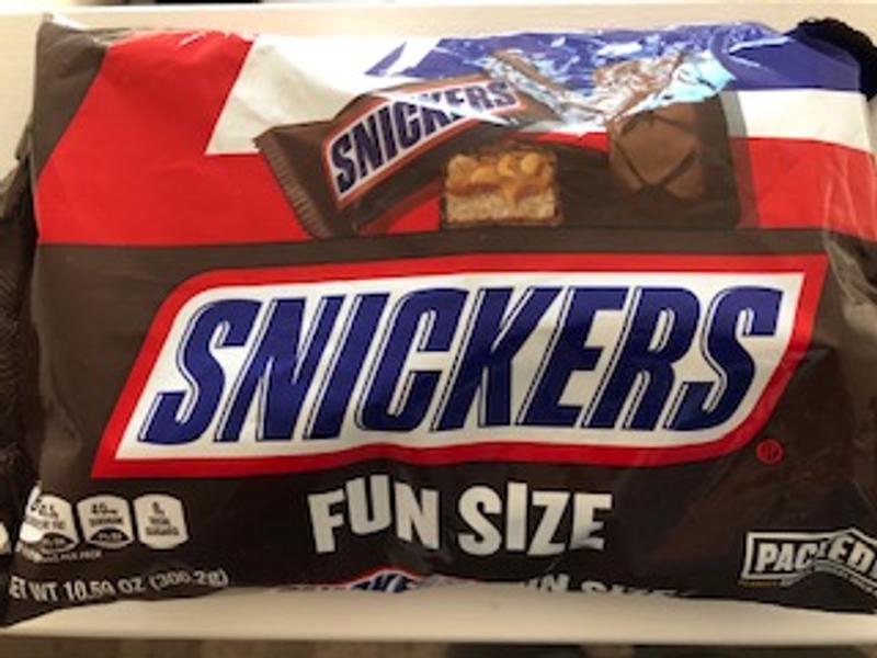 SNICKERS Minis Halloween Chocolate Candy Bars, 10.48 oz Bulk Candy Bag