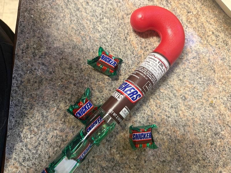 Snickers Large Share Bag of Milk Chocolate Candy Bars - 9.7 Ounce Bag ...