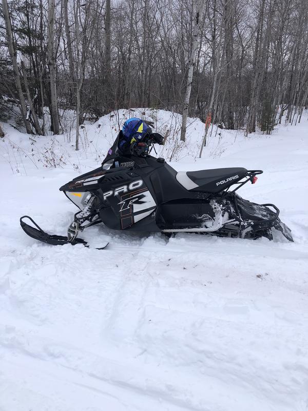 Polaris 600 Rush Pro-R SnowGoer