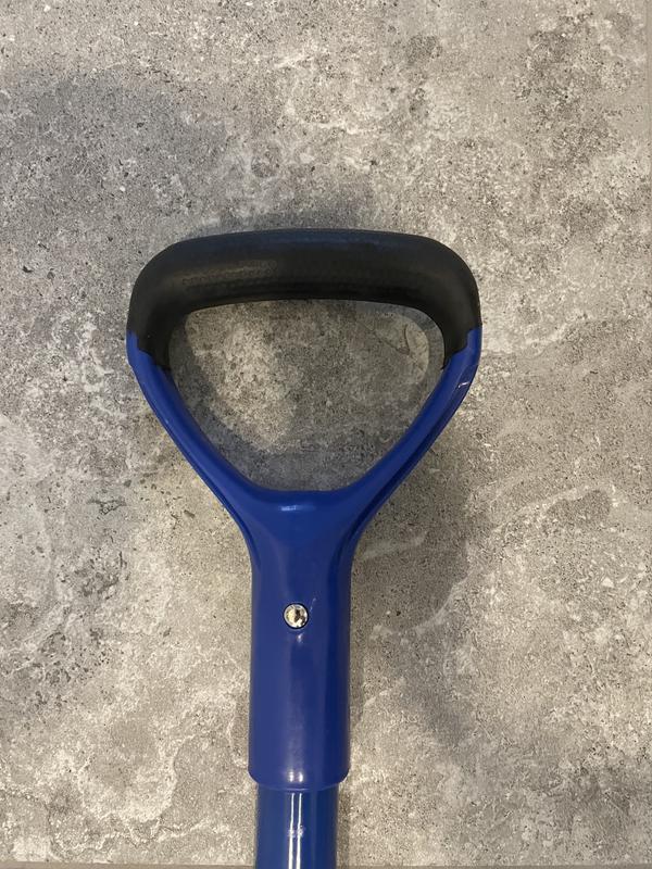 Comfortable handle and grip