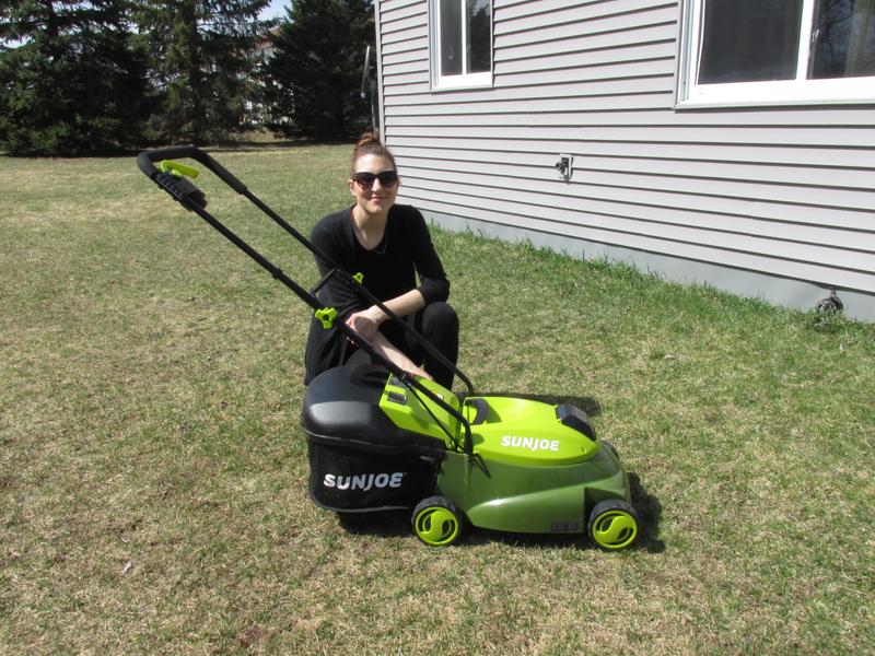 Sun Joe MJ401C-PRO Review: Game-Changing Mower For Small Yards