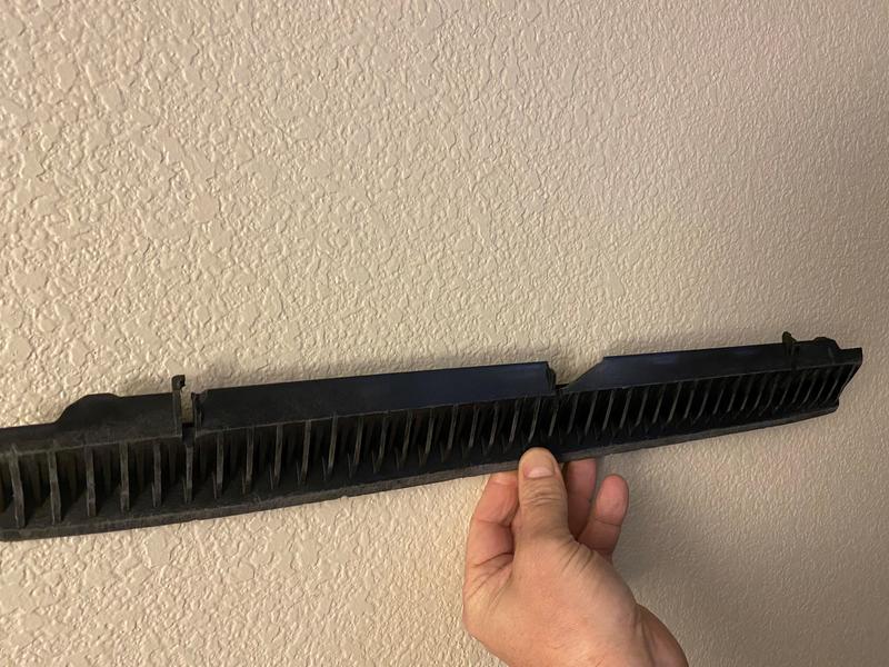 Broken Scraper Blade on SJ625E