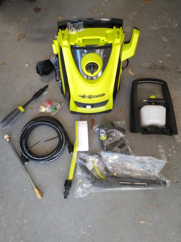 Sun Joe 1700 PSI 1.2 GPM 13 Amp Cold Water Xtream Clean Corded