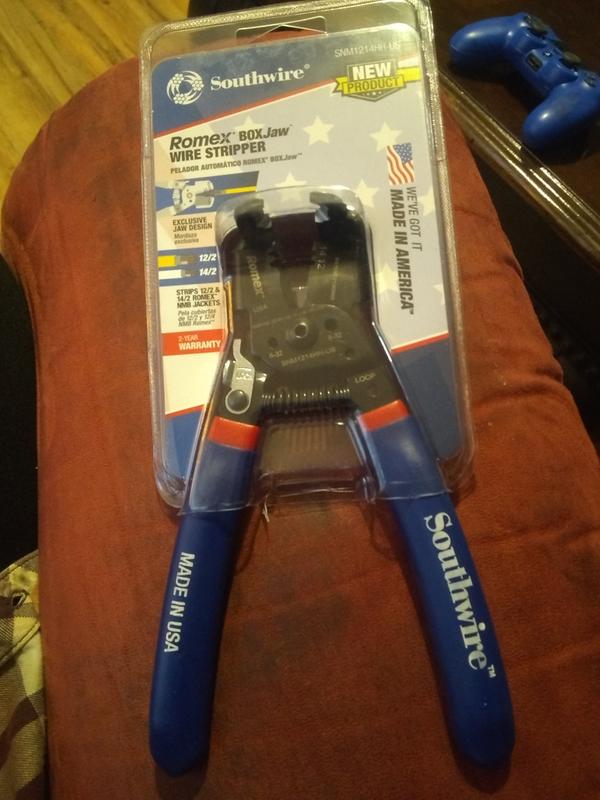 Southwire USA romex BoxJaw Wire Strippers 12 2 Nm and 14 2 Nm