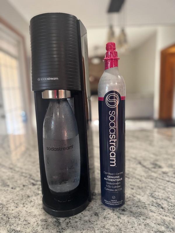 SodaStream White Soda Maker with Carbonator (Makes Sparkling Water