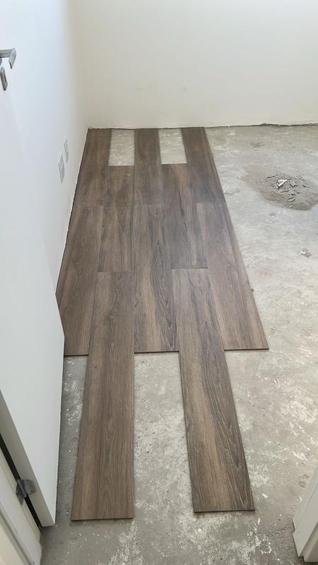 Porcelanato Walnut Golden 18x113cm Caixa 1,98m² Savane - Sodimac