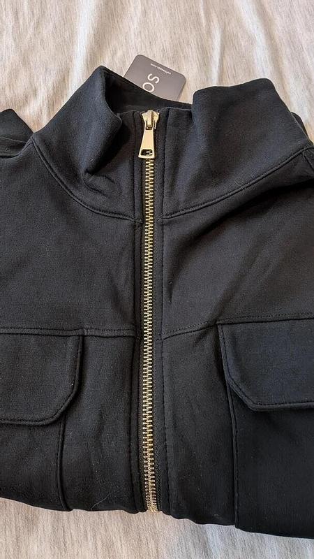 Review Thumbnail Image 0 375889597