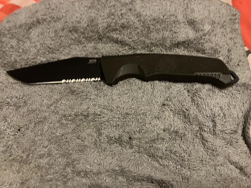 SOG TRIDENT FX SERRATED