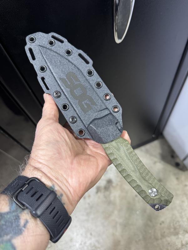 Sheathed it is still concealable.