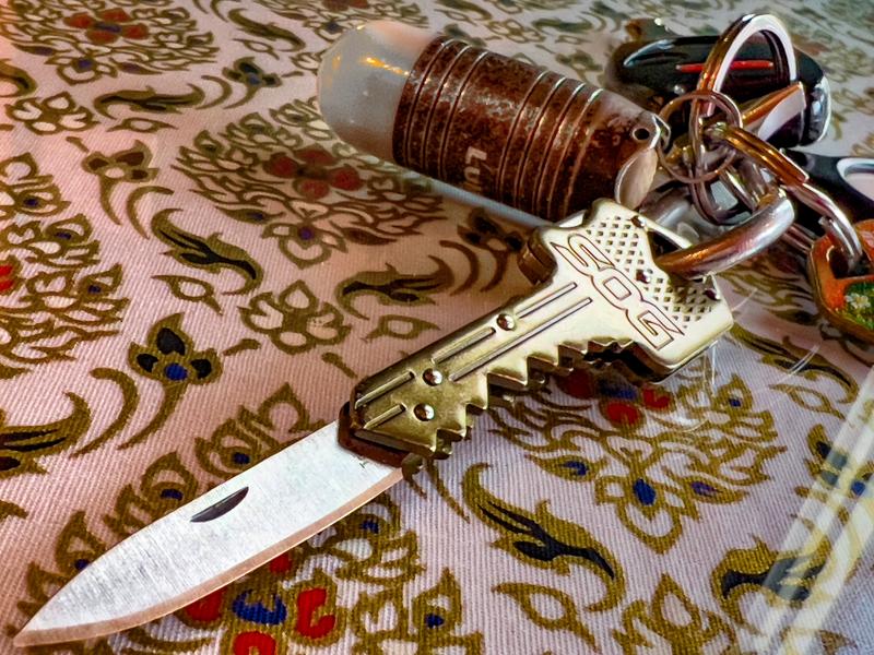 This Brass Pocket Knife Is an Essential Accessory for Every Man - Airows