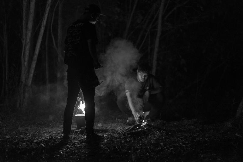 1/100 @ f1,4 ISO 3200