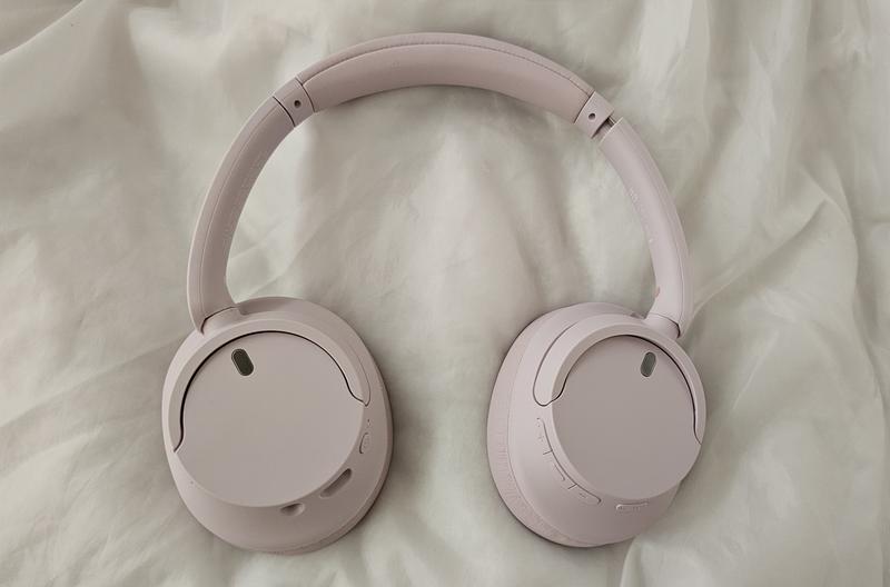 My new headphones (WH-CH720N)