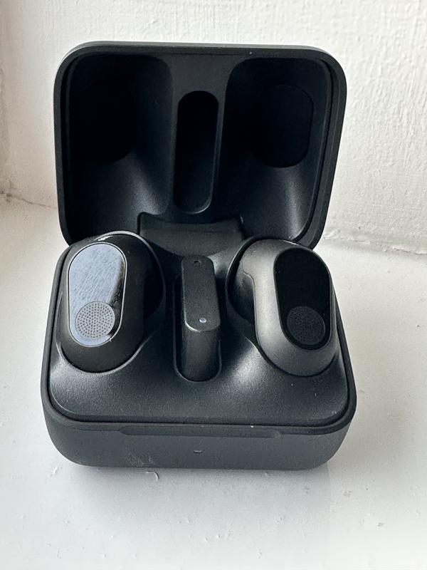 Case open showing buds and receiver