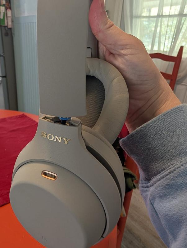 Left hinge failed in a month. Sony said I can send them to be fixed for $99 plus tax. Unacceptable.