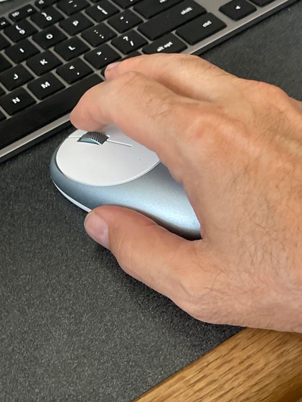 M1 cordless mouse