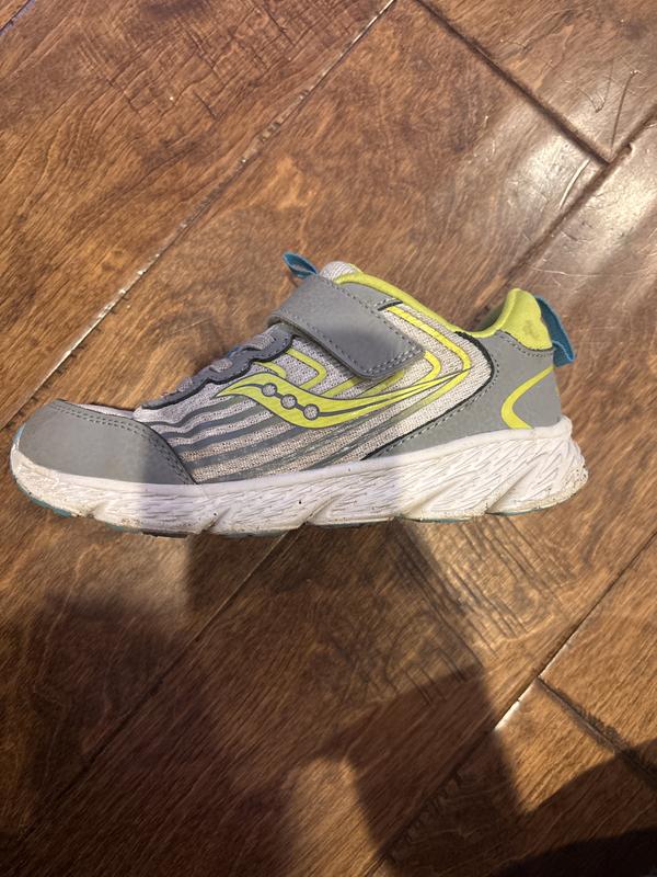 Different shoe than advertised