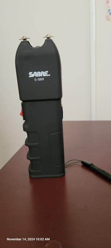Sabre S-1009 including flashlight.
