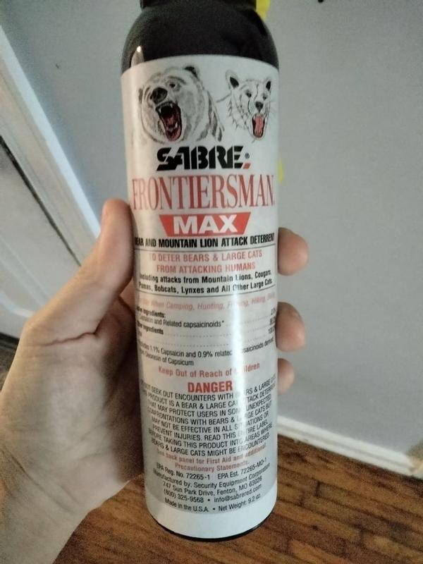 Sabre Frontiersman Max Bear & Mountain Lion Spray – 9.2oz, 40ft Range + 3-in-1 Holster (FBADX-10)