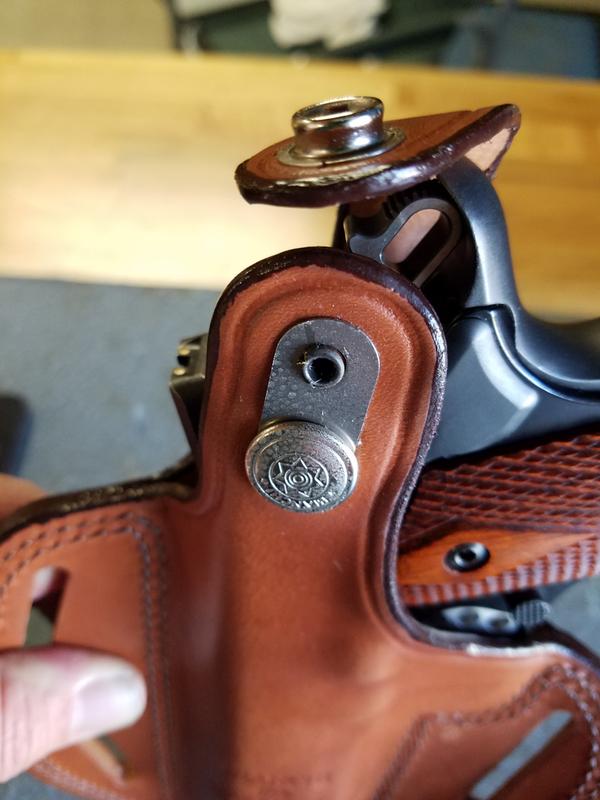 bianchi pancake holster