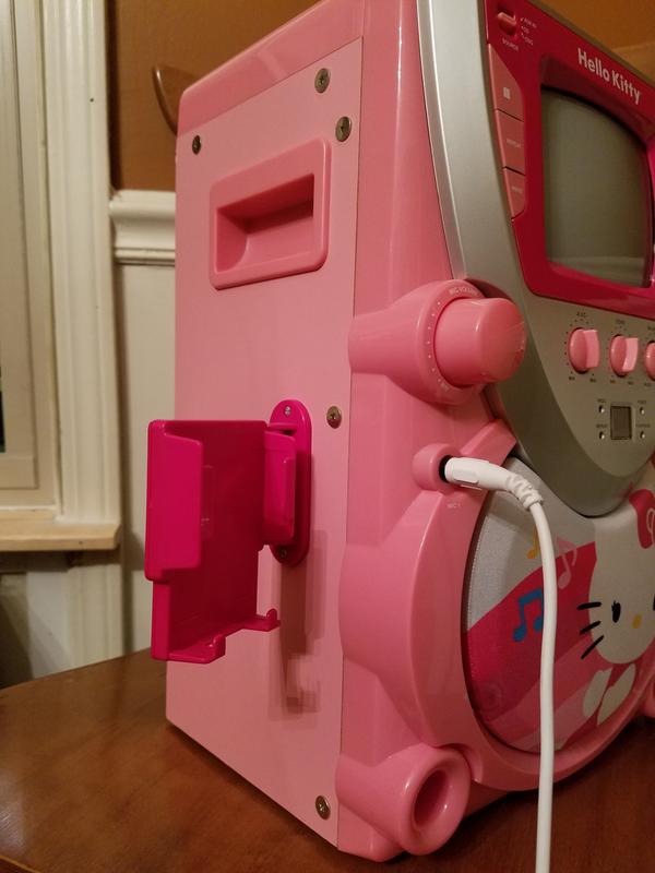 Side view holds iphone