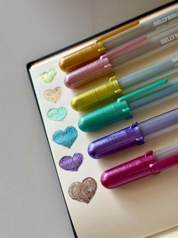 Customer photo for "These shimmer pens look beautiful- but they take s"