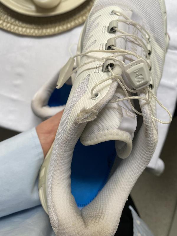 Customer photo for "Comfortable but of poor quality"