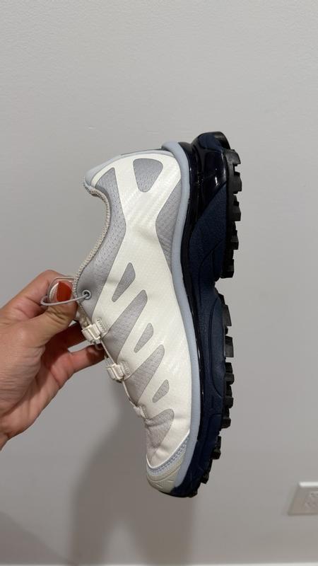 Customer photo for "Good shoe; disappointing color"