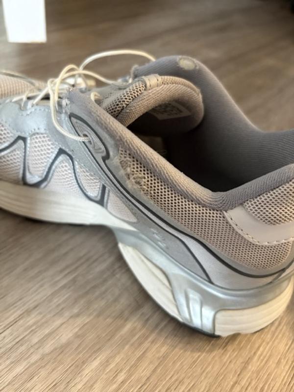 Customer photo for "Comfortable but fabric frays"